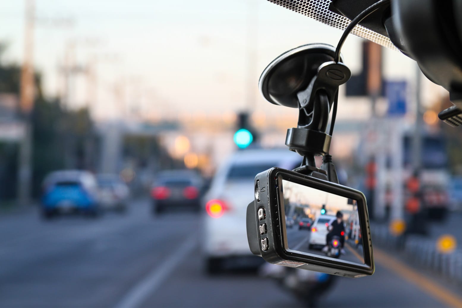 9 Things to Consider Before Buying a Dash Cam